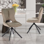 Eetkamerstoel Mori Peper Draaibaar: stijlvolle draaibare stoel in een moderne keuken setting.