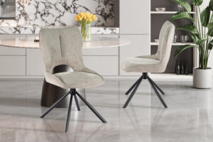 Eetkamerstoel Mori Lichtgrijs Draaibaar | Nieuwe Sfeer: Draaibare lichtgrijze eetkamerstoel met modern design