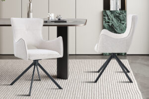 Eetkamerstoel Billy Ecru Draaibaar: stijlvolle draaibare eetkamerstoel in ecru kleur voor een nieuwe sfeer in de eetkamer.