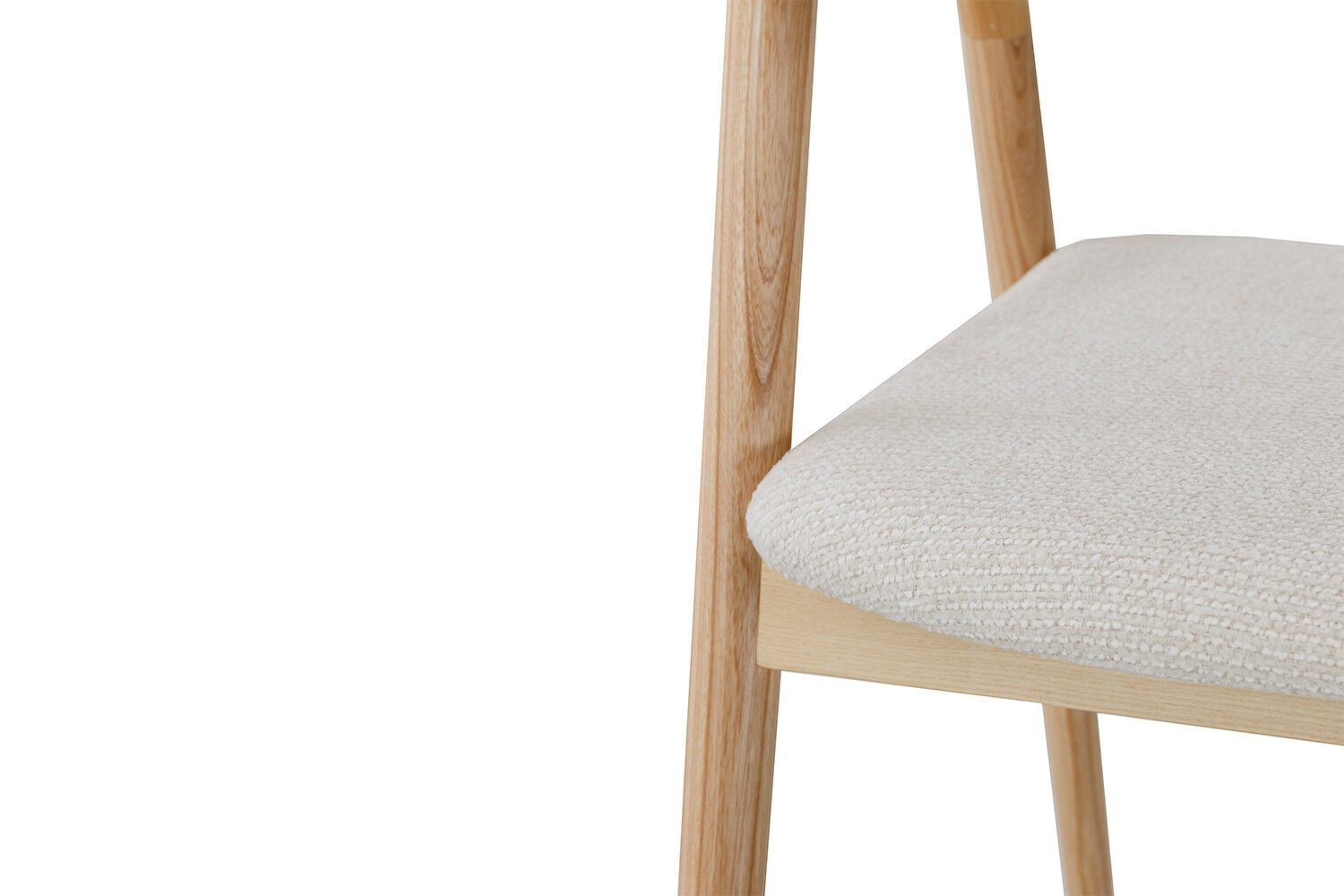 Eetkamerstoel Claire Essenhout Naturel Beige | Nieuwe Sfeer, detailopname zitting en poten.