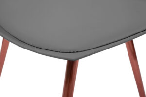 Stoel Dakota Grijs Koper: Detailopname van een grijze stoel met koperkleurige poten van Nieuwe Sfeer