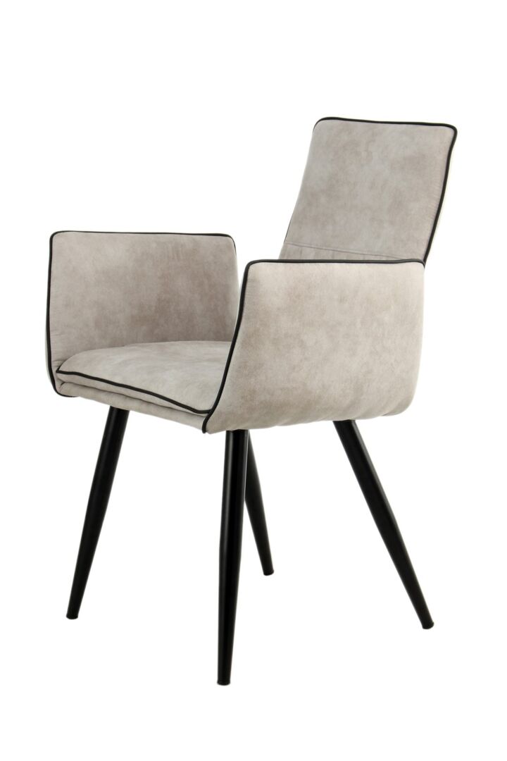 Stoel Penelope Lichtgrijs: Lichtgrijze stoel met zwarte poten, Nieuwe Sfeer