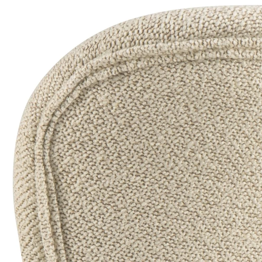 Detailopname Batilda -A1 eetkamerstoel: beige textuur van de stof.