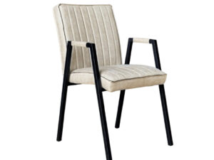 Eetkamerstoel Tivoli Bull Beige Leer Armloos: beige gestoffeerde stoel met zwart metalen frame van Nieuwe Sfeer