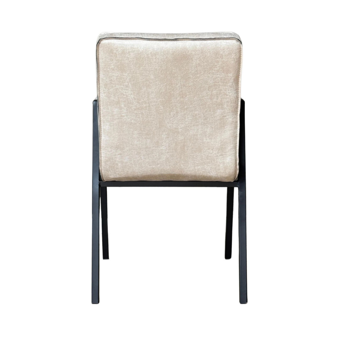 Eetkamerstoel Tivoli Bull Beige Leer Armloos: Beige leren stoel met donker metalen frame, achteraanzicht.