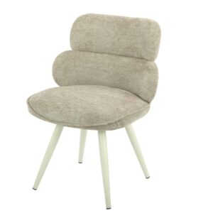 Eetkamerstoel Abby Taupe van Nieuwe Sfeer: beige stoffen stoel met witte poten.