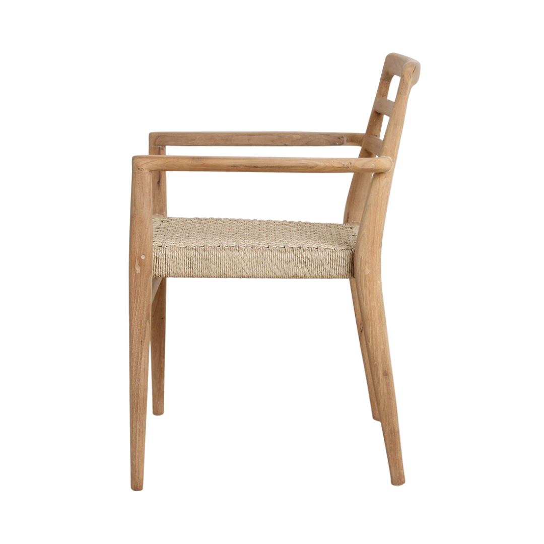 Verano teak tuinstoel met armleuning - naturel (set van 2): Teakhouten tuinstoel met gevlochten zitting.
