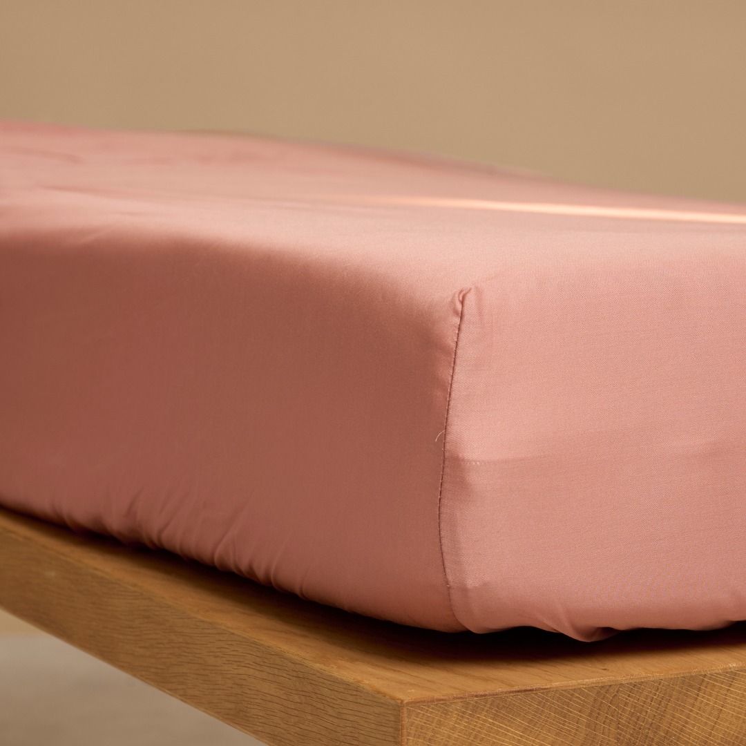 Hoeslaken 200 x 210 cm Terra Roze TENCEL™ Satijn Zijdezacht - Afbeelding 2