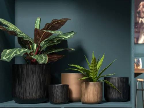 Set van 2 zwarte keramische Bloempot Stiellino met compacte ribbelstructuur en moderne vormgeving