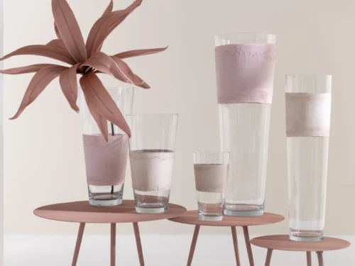 Pillor EVA roze bloemtak in vaas, luchtige decoratieve woonaccessoire met lange bladeren en één bloemkop