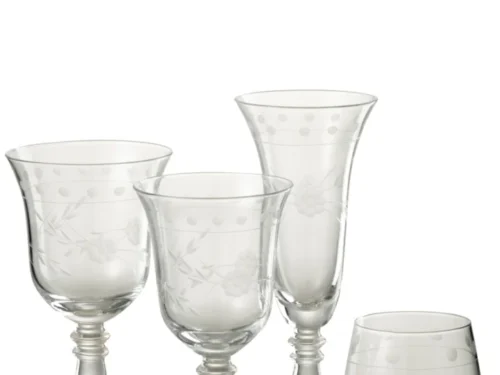 Transparant Nieldira drinkglas met gegraveerd bloemendessin en elegante hoge vorm voor stijlvol dineren