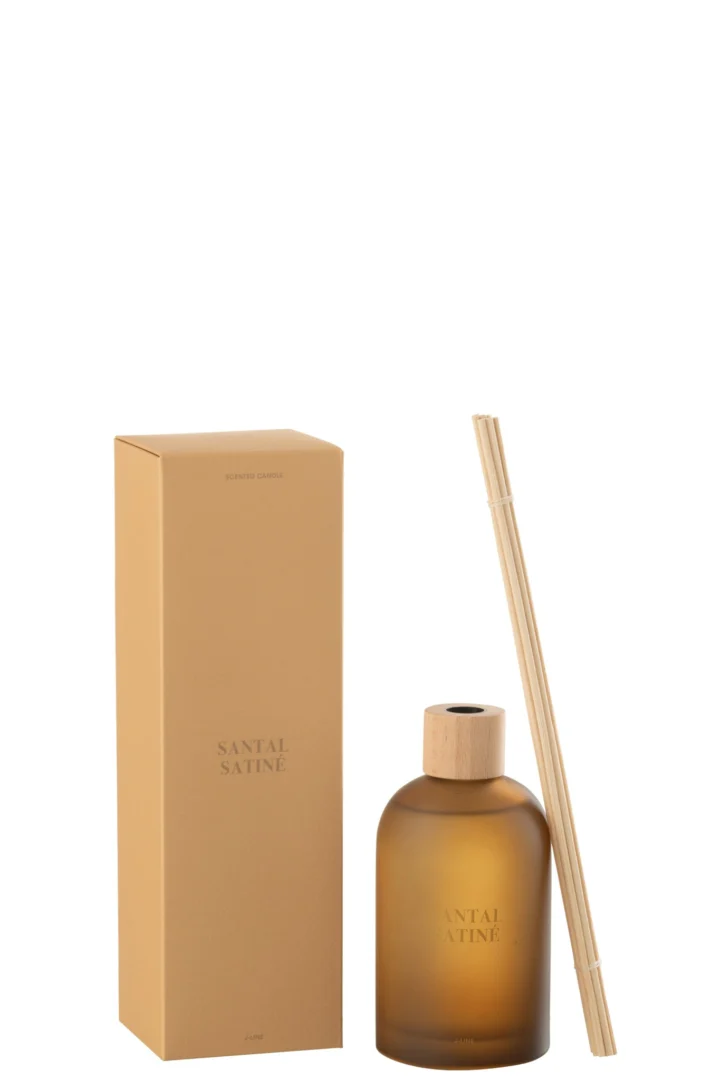 Geurstokjes Belvino Geel met amberkleurige fles, houten dop en satijns sandelhout in warme, minimalistische verpakking
