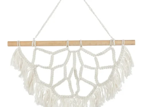Decoratiehanger Laamonte van wit katoen met houten stok en speelse franjes, natuurlijke woondecoratie