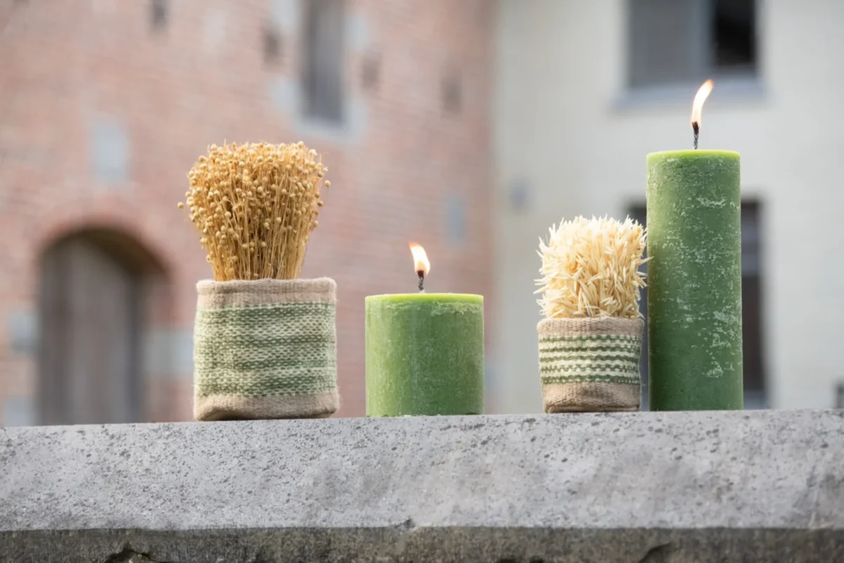 Nernun terracottapot set van 2 in naturel met gras en dennenhout, sfeervolle woonaccessoires in warme tinten
