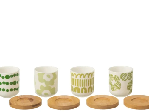 Kleltone keramiek kopjes set van 4 in groen met speelse patronen en ronde houten onderzetters
