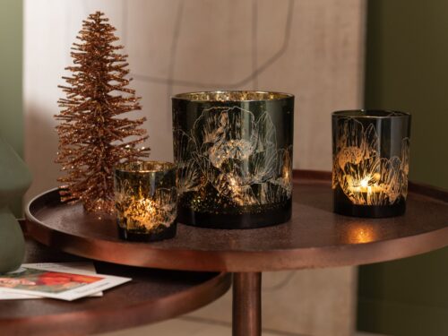 Kerstboom Gestura Hout Bruin H48 cm met glitterafwerking op een sfeervolle woondecoratietafel