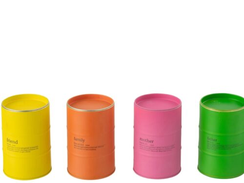 Geurkaars Lirnello set van 4 in geel, oranje, roze en groen, met bloemige mimosa- en rozengeur