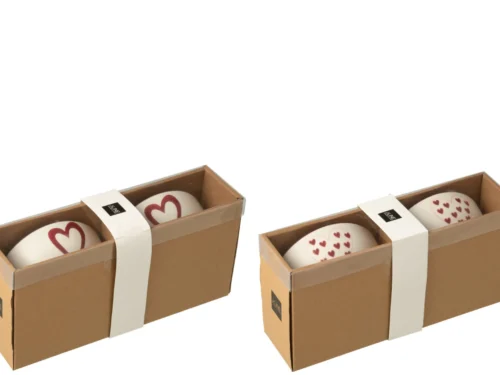 Opbergdoos Jordan porselein wit set van 2 met rode hartmotieven, verpakt in bruine geschenkdozen