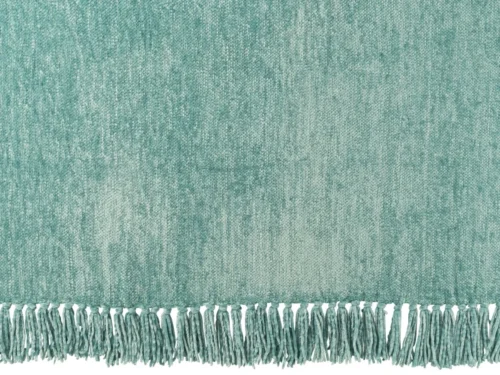 Bokio deken blauw met zachte chenille-look en sierlijke franjes, voor een warme sfeer in huis