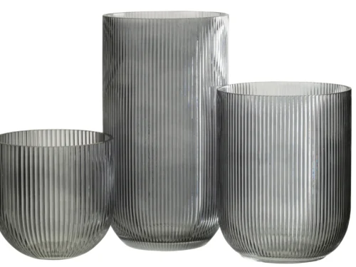 Bremi zwarte glazen vaas H30 cm met verticale ribbels en elegante hoge vorm