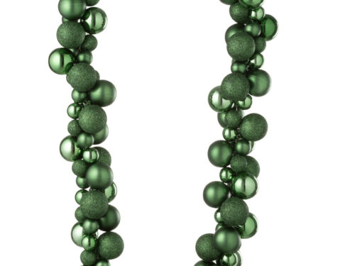 Groene Kerstballen Teennun kunststof slinger met glanzende en matte ballen in winterse decoratie