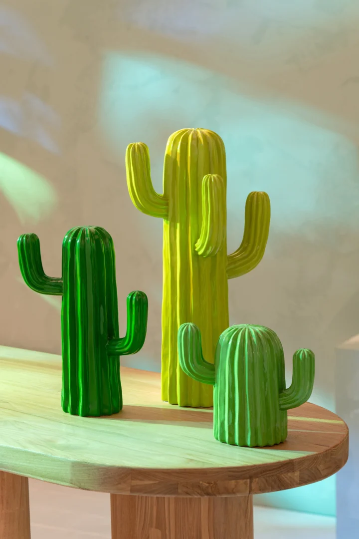 Kunstbloem Lustella polyresin groen set van 3 cactussen op houten tafel, modern decoratief accent