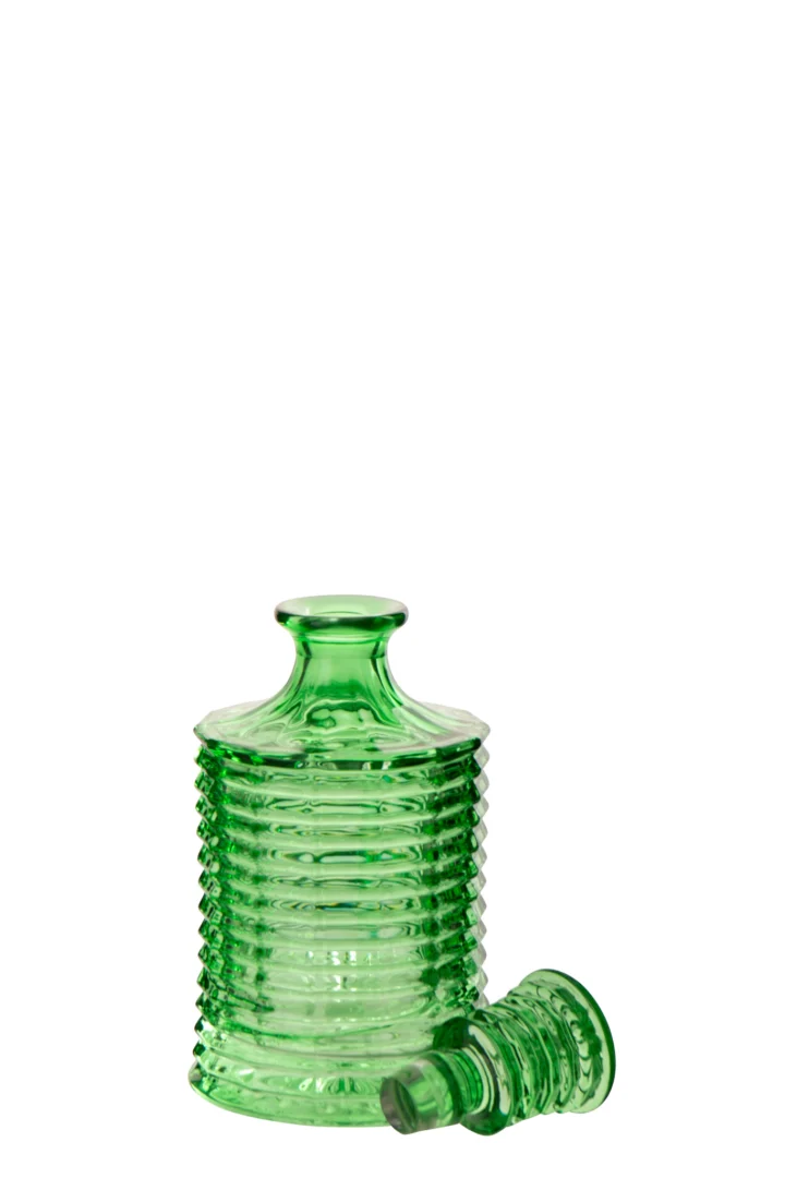 Karaf Bieltura Glas Groen met geribbelde afwerking en frisse groene kleur, staand met losse dop