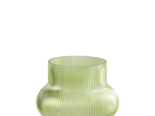 Vaas Kistund glas groen H25 cm met geribde vorm en slanke voet, compacte blikvanger voor elk interieur