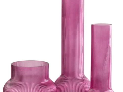 Vaas Ada Gildel glas roze met ribbelstructuur, slanke hoge vorm en elegante transparante afwerking, H50 cm