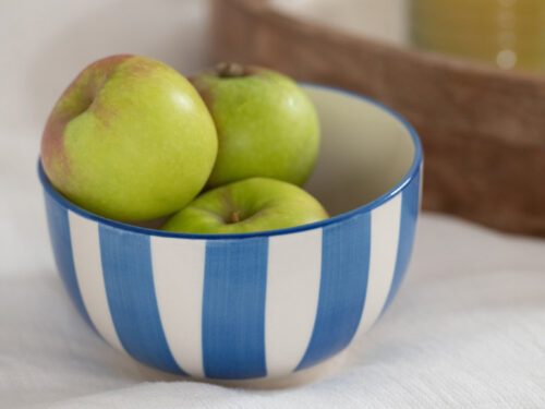 Kom Baallu Steen Blauw gestreepte steengoed kom met appels, blauw-wit patroon