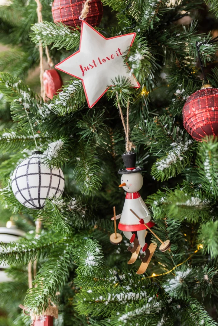Slausonte decoratiefiguren set van 3: rode kerstman, sneeuwman en rendier als speelse kerstboomdecoratie