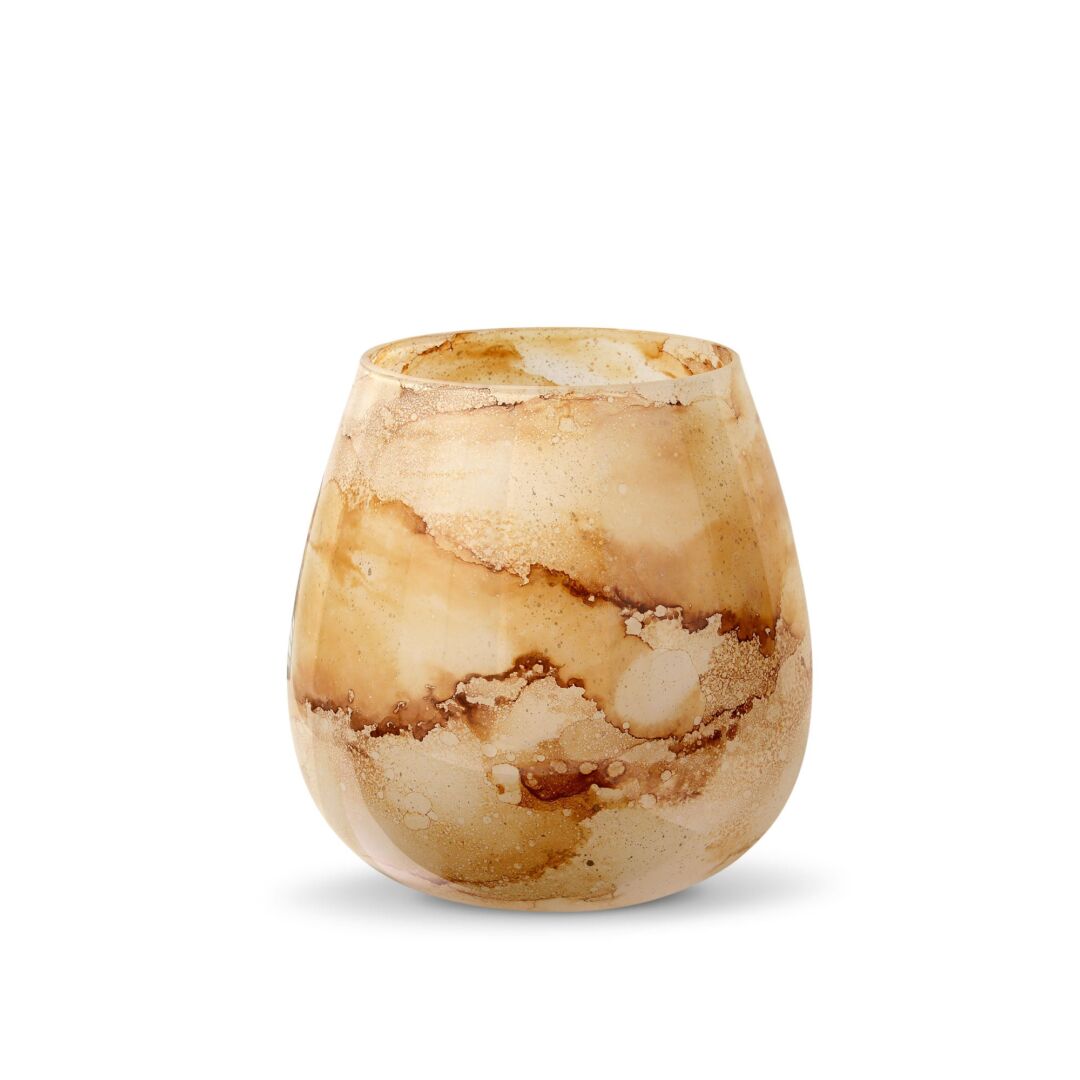 Vaas Priemmum Warm Wit van mondgeblazen glas met warme zandtinten en subtiele marmerstructuur, handgemaakt uniek design