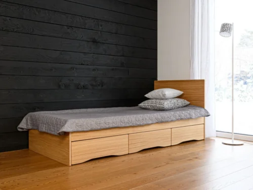 DREAMY-bed Histund in eikenfineer met opberglades, minimalistisch design en natuurlijke warme uitstraling