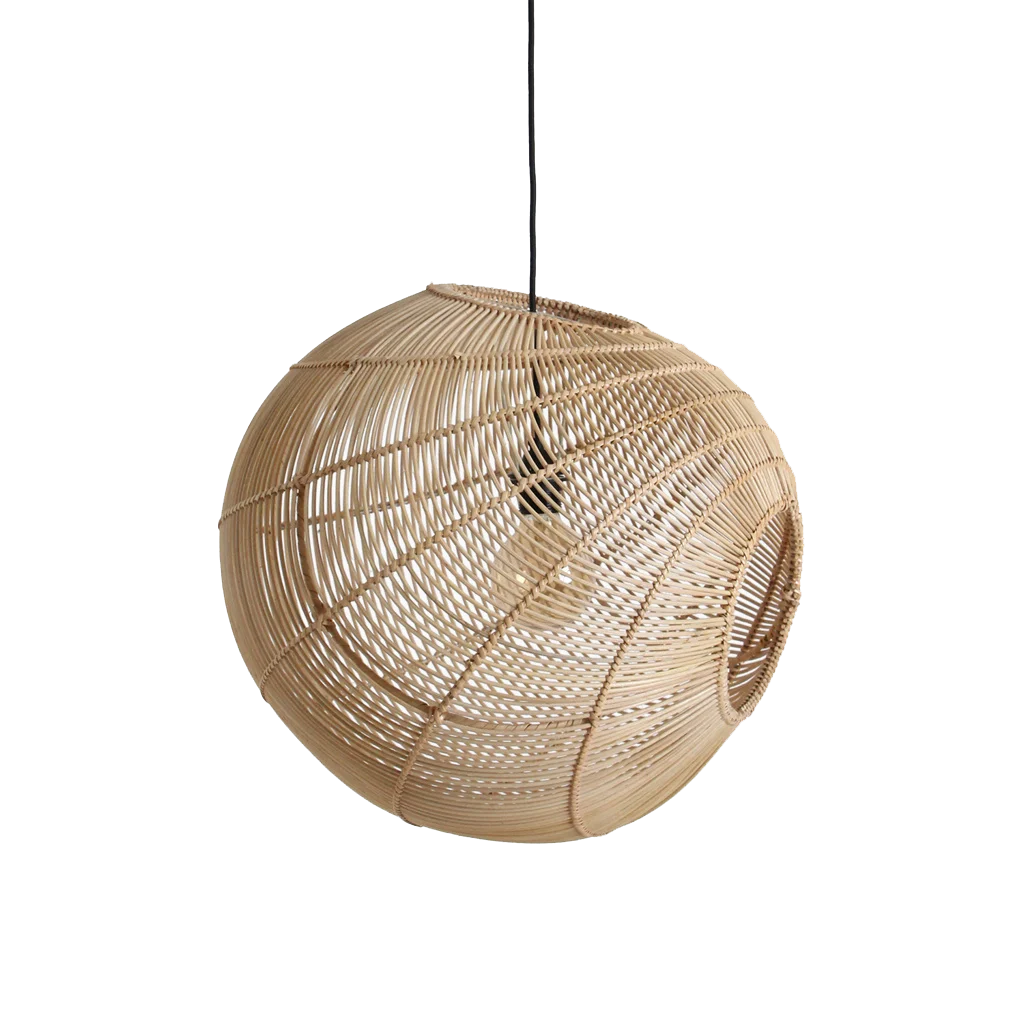 Hanglamp Zudis Rotan met luchtige, ronde kap in naturel rotan en zwarte ophanging