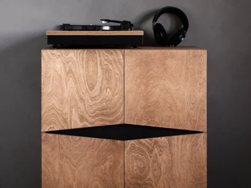 Dressoir Tosella Wit 73 cm met antiek eikenhouten look en zwarte accenten, compact dressoir met opbergruimte