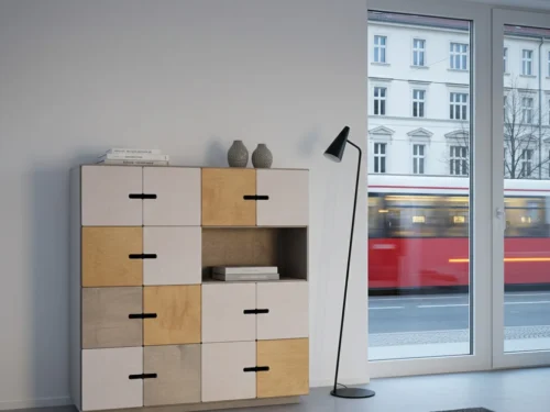 Dressoir Grurmia Wit 145 cm met wit, grijs en eiken vakken, open nis en strakke, moderne look