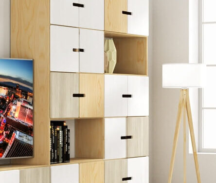 Dressoir Gausko 145 cm in medium oak met white osmo en pebble grey deuren, ruime opbergvakken en modern design