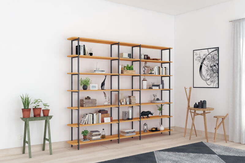 Wandplank Laule Zwart 227 cm met slank metalen frame en verstelbare eikenfineer planken in woonkamer