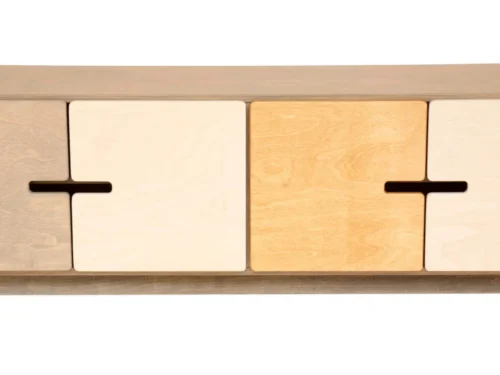 TV-meubel Saantonte Wit 145 cm met vier deurtjes, mix van wit, licht eik en kiezelgrijs, strak en laag ontwerp