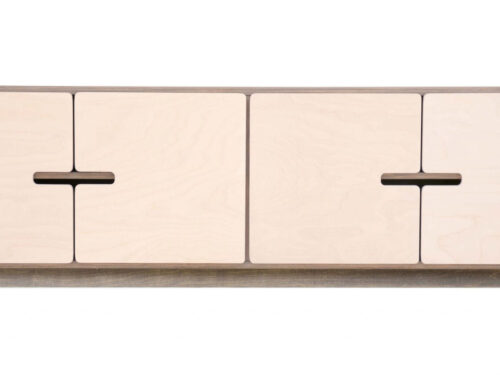 TV-meubel Buskane Wit 145 cm met kiezelgrijze houtlook en vier witte soft-close deuren