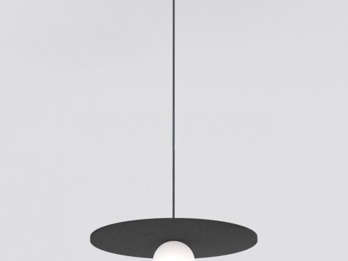 Hanglamp Baannin zwart met ronde vilten kap en strak gepoedercoat stalen ophanging