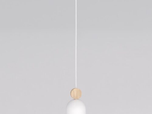 Hanglamp Paurmino Wit met slanke capsulevorm, witte poedercoating en subtiele houtdetailselementen