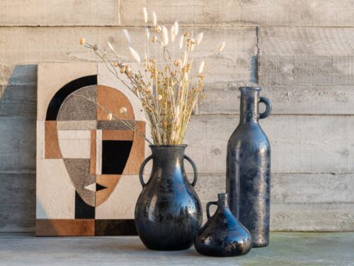 Droogbloemen Prabine Gras Wit in zwarte vaas, luchtig wit gras voor een rustige, natuurlijke styling
