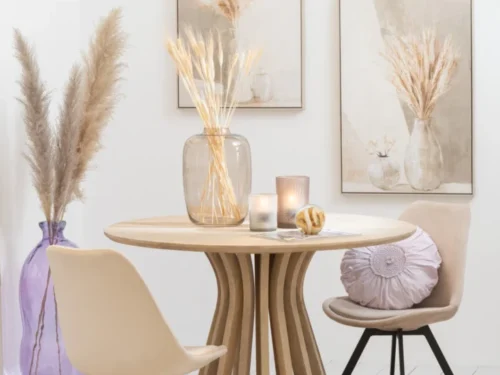 Beige Koeienhuid Nines 233 x 190 cm als warme, natuurlijke blikvanger in een lichte eethoek