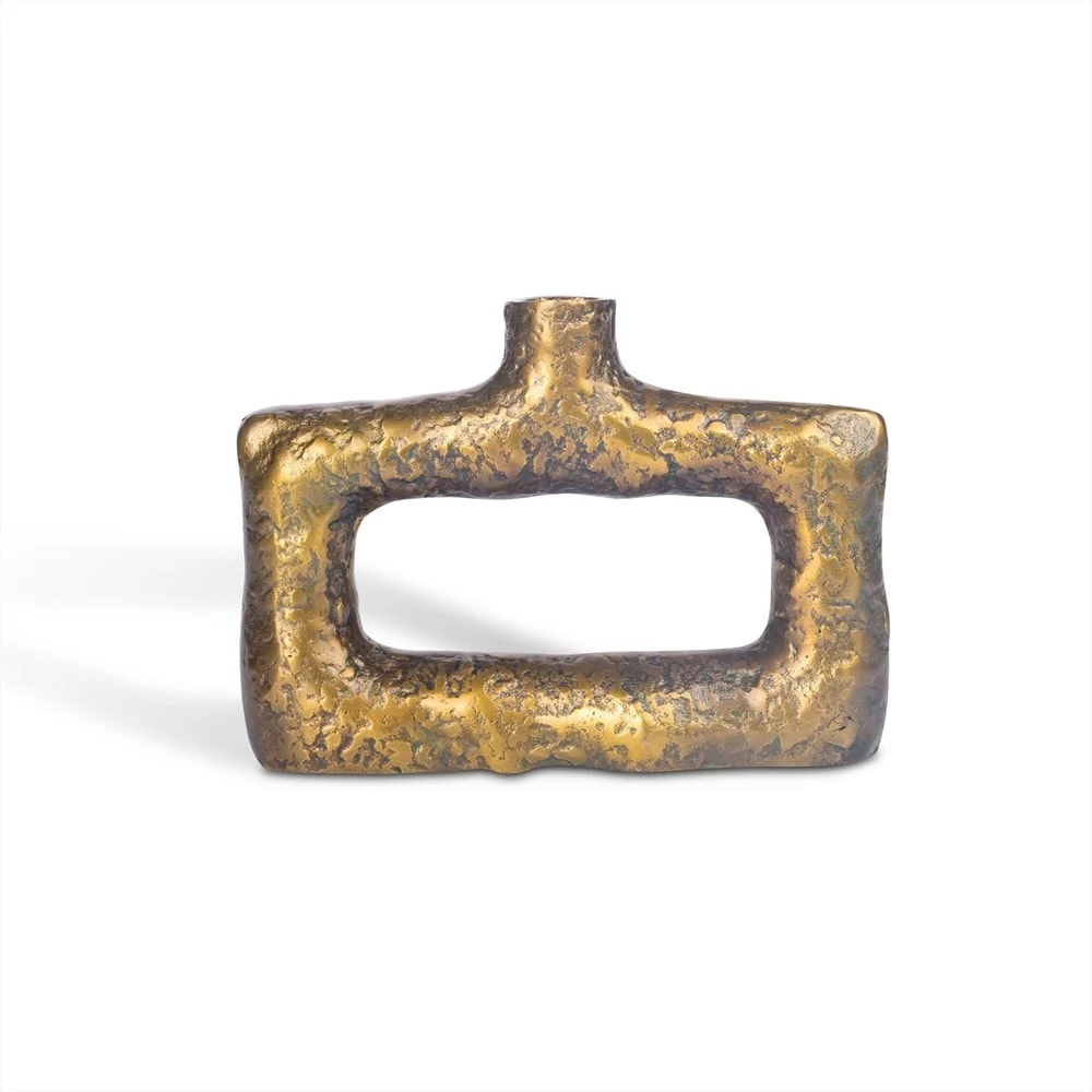Vaas Klerrone Goud met abstracte vierkante vorm en messingafwerking, modern sculpturaal woonaccessoire