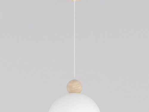 Hanglamp Taasund Wit met verstelbaar snoer, witte kap en houten detail voor een rustige Scandinavische look