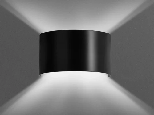 Wandlamp Meinnaro Zwart, modern minimalistisch design in gepoedercoat staal met subtiele up- en downlight
