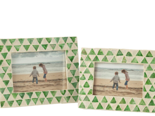 Fotolijst Klurdira MDF groen met schelpmozaïek en geometrisch patroon voor foto’s in zachte natuurtinten