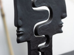 Beeld Konsa Aluminium Zwart H40 cm