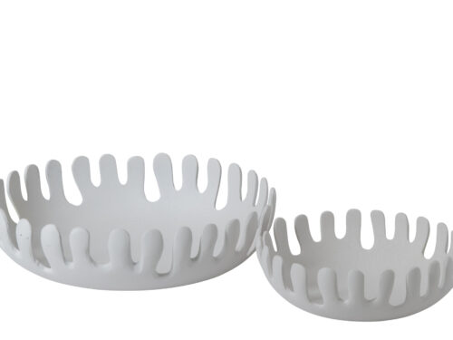 Schaal Traussine Aluminium Wit met organische uitsparingen in strak, modern design